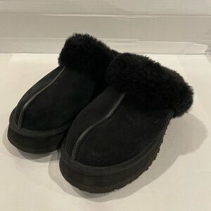 UGG disquette platform slippers